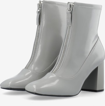 Bianco Ankle Boots in Grey