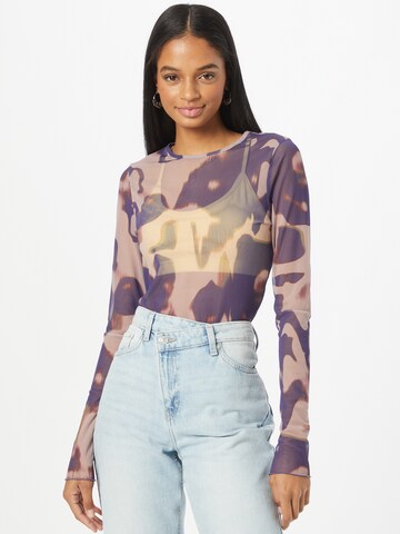 WEEKDAY Shirt in Purple: front