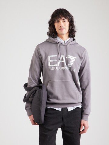 EA7 Emporio Armani - Sudadera en gris: frente