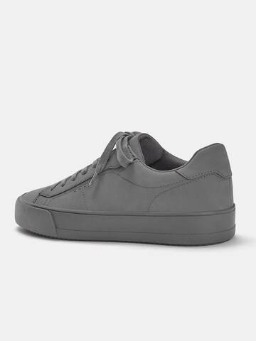 Pull&Bear Låg sneaker i grå