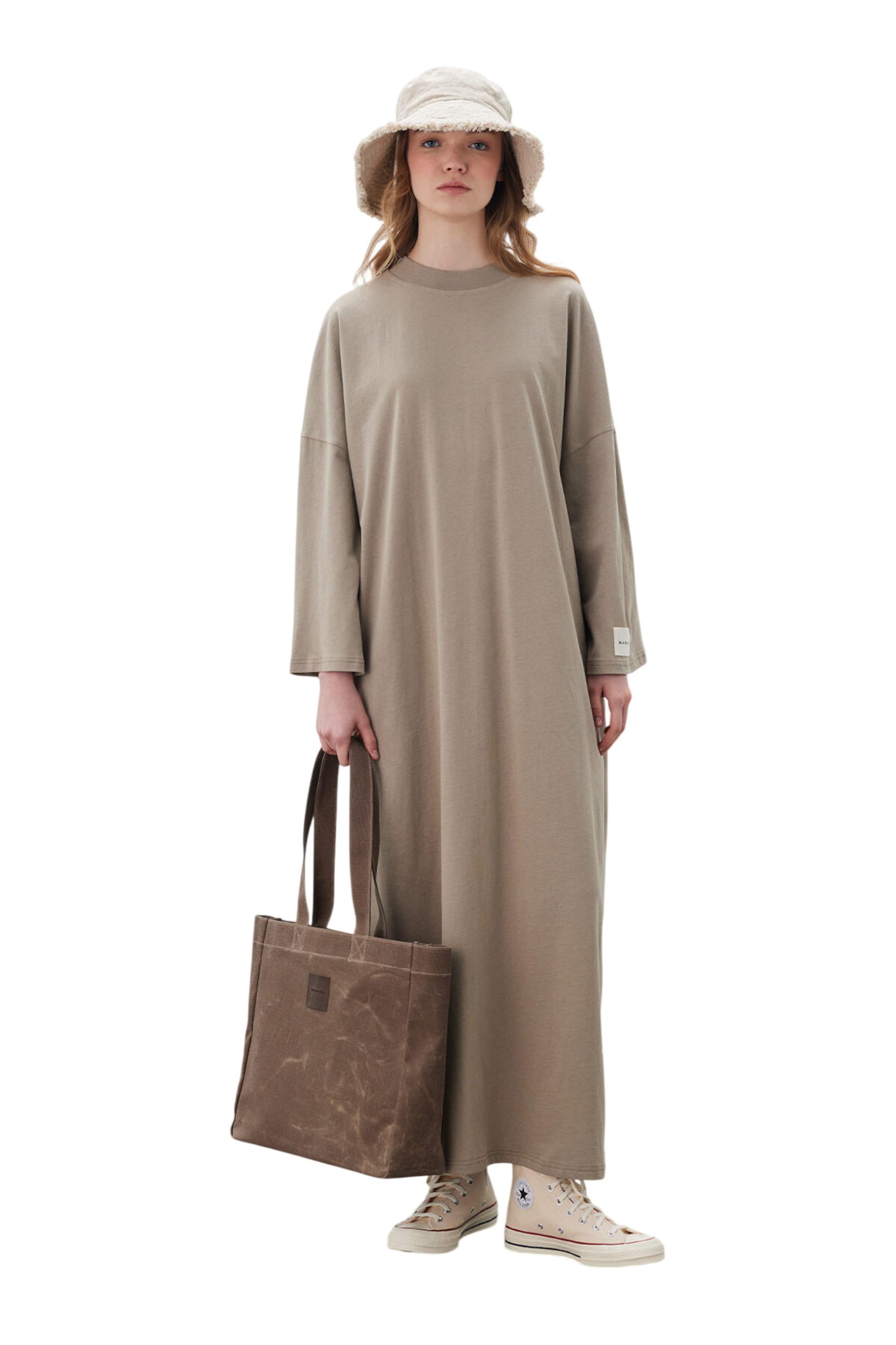 MANUKA Dress in Grey: front