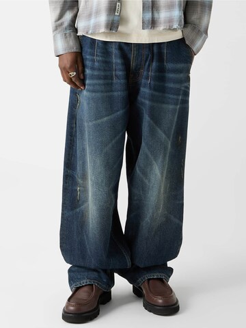 GUESS Baggy Jeans in Blue: front