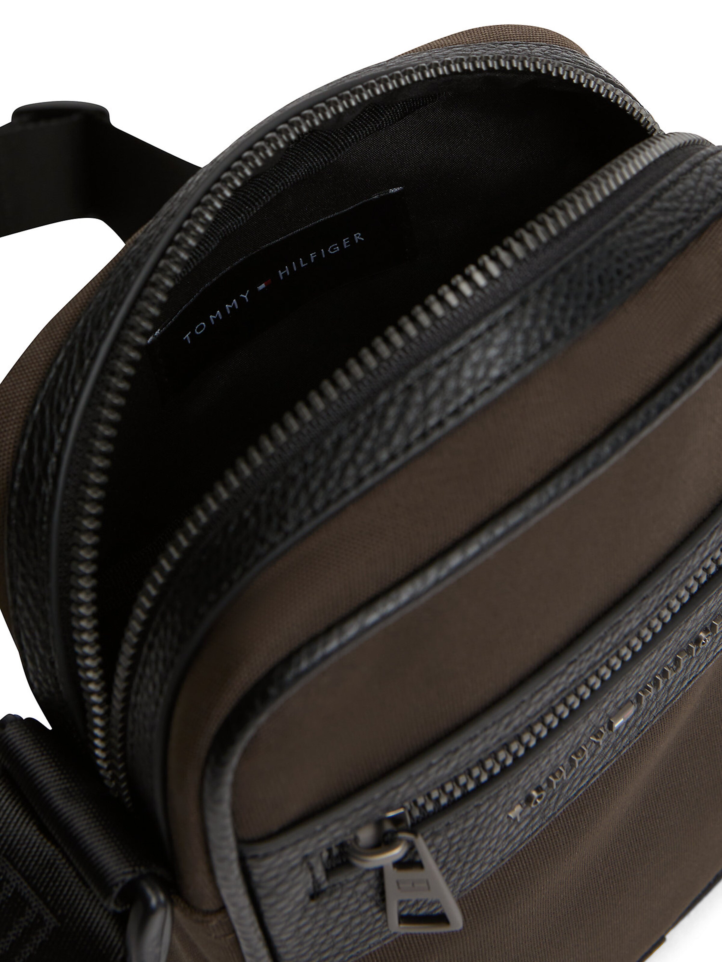 TOMMY HILFIGER Crossbody bag in Brown
