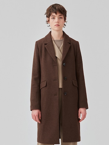 modström Between-Seasons Coat 'Pamela' in Brown: front