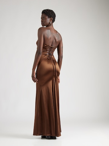 Robe de soirée 'ELANA' WAL G. en marron