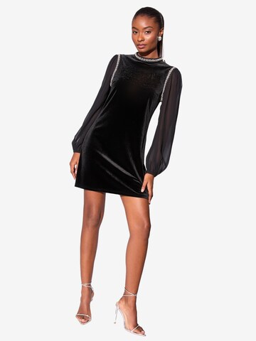 Robe Lipsy en noir : devant