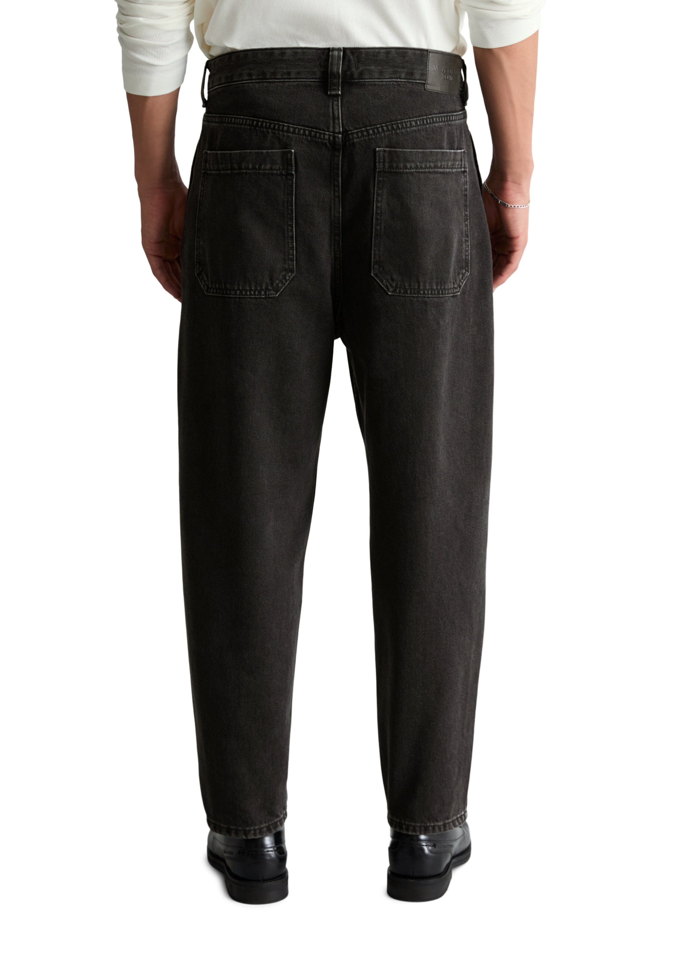 Marc O'Polo DENIM Tapered Jeans in Schwarz: Rückseite