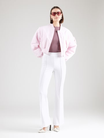 Flared Pantaloni 'EVELINA' di GUESS in bianco