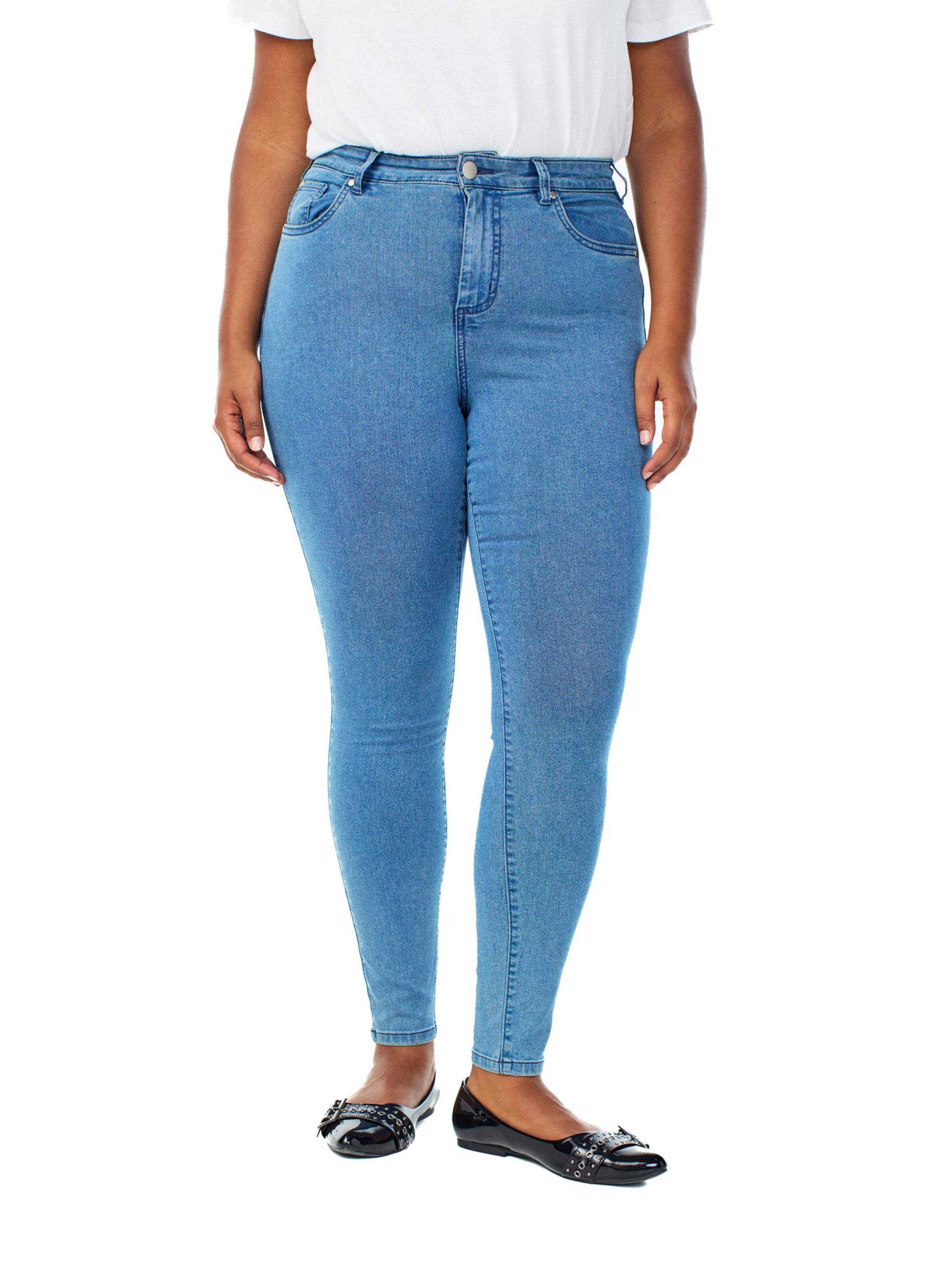 Coupe slim Jean 'Amy' Zizzi en bleu : devant