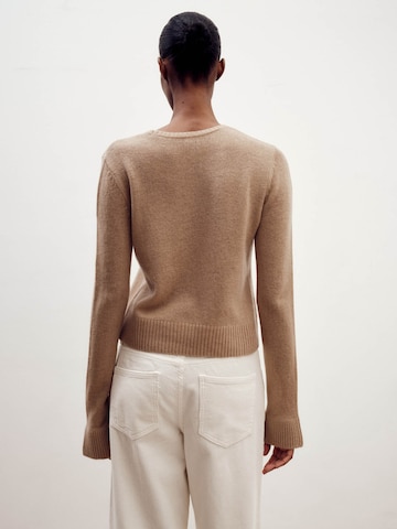 ABOUT YOU x Marie von Behrens Sweater 'Clara' in Brown
