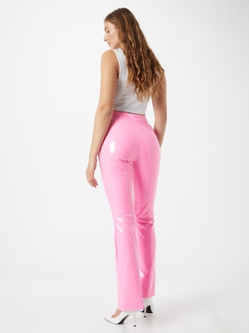 SOMETHINGNEW Boot cut Trousers with creases 'Cleo' in Pink