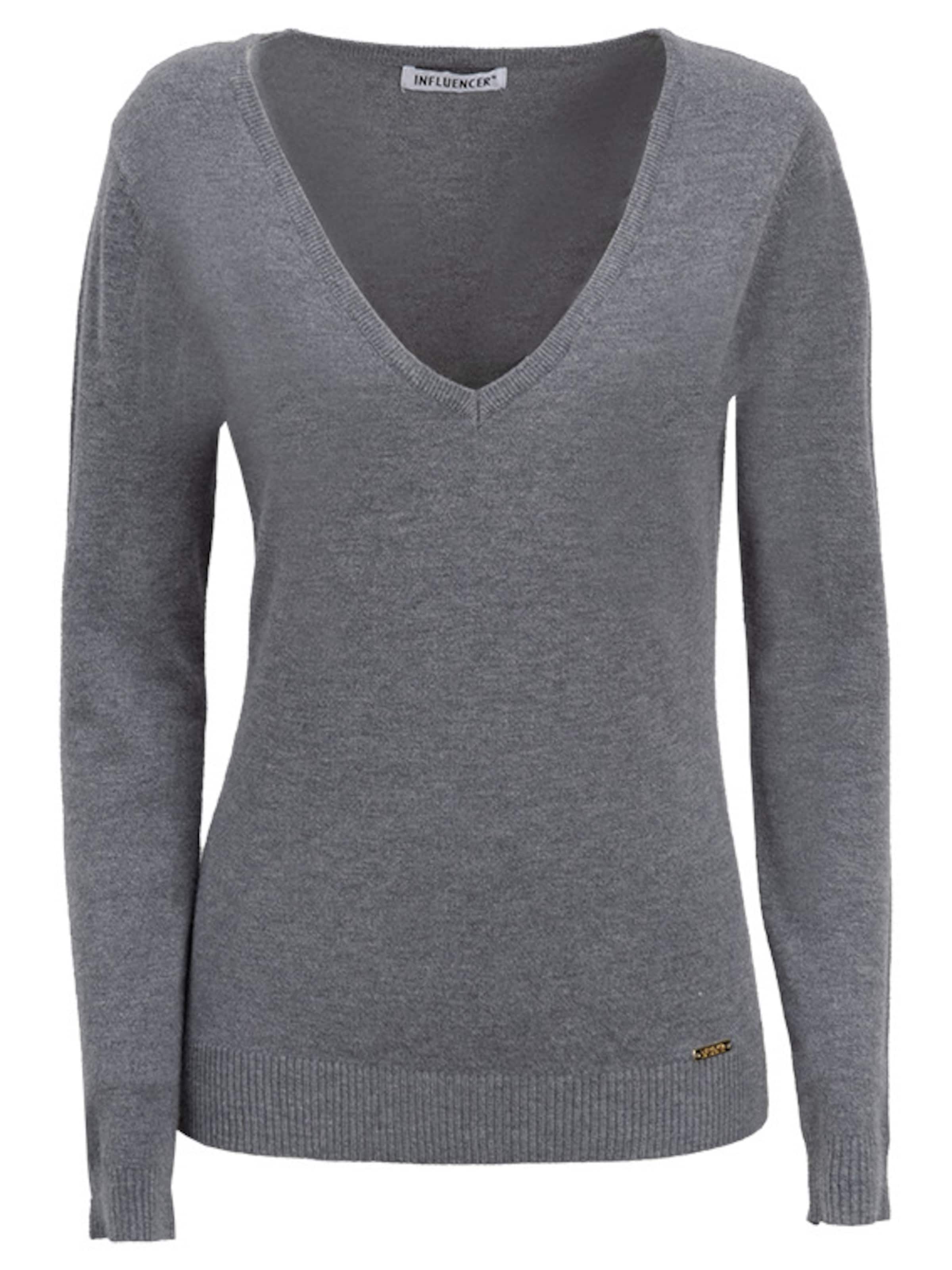 Influencer Pullover in Grau: Vorderseite