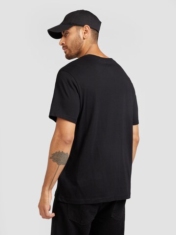 T-Shirt 'BLAZIN' ELEMENT en noir
