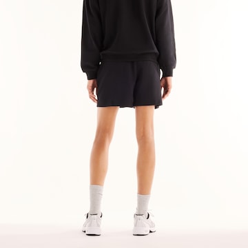new balance - Regular Calças 'Athletics French Terry Short' em preto