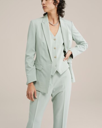 WE Fashion Regular Trousers with creases in Green