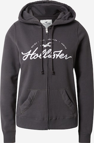 HOLLISTER Суичъри с качулка в сиво: отпред