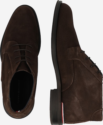 Chukka Boots TOMMY HILFIGER en marron