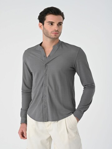 Antioch Shirt in Grey