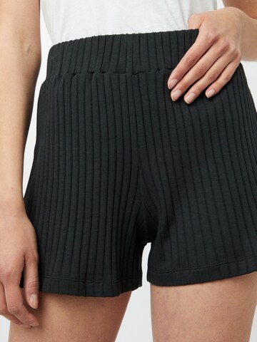 WEARKND Regular Shorts 'Elisa' in Schwarz