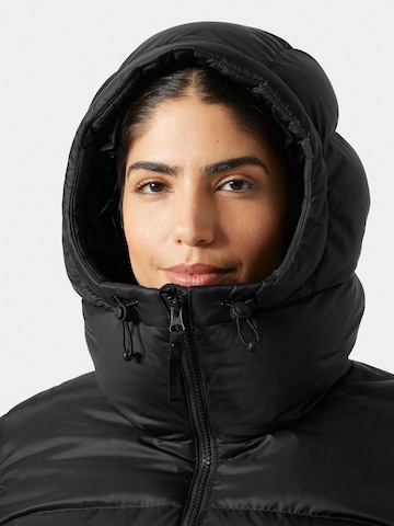 Veste outdoor 'ESSENCE' HELLY HANSEN en noir