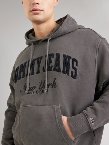Tommy Jeans Sweatshirt in Grau