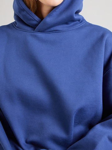 WEEKDAYSweater majica 'Mira' - plava boja