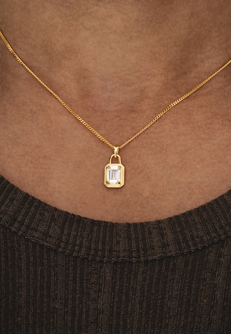 Commen Lines Necklace in Gold