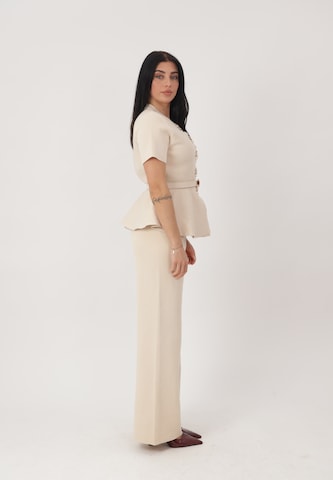 Elara Set in Beige