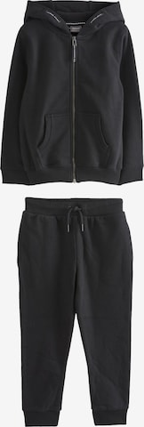 Next Setti värissä musta: etupuoli