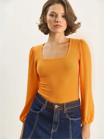 Chemisier Bianco Lucci en orange : devant