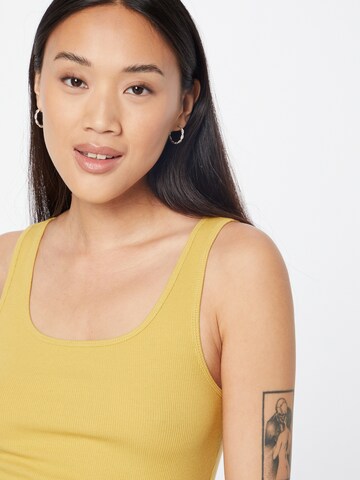 GAP Top in Yellow