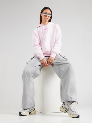 Nike Sportswear Sweatshirt 'PHNX FLC' in Roze