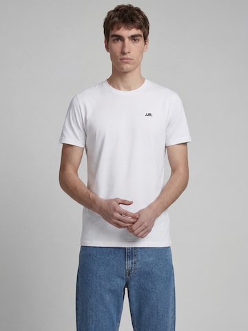 Tricou de la JJ Rebel pe albastru: față