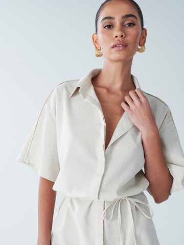 BWLDR - Vestido camisero 'Orla' en beige