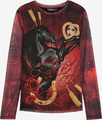 Tricou de la Desigual pe roșu: față