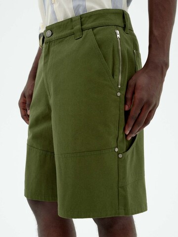 Thinking MU Loose fit Pants in Green