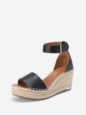Dream Pairs Sandals in Black: front