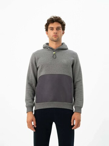 Sweat-shirt Arma en gris : devant