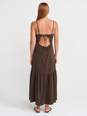 Dilvin Dress in Brown