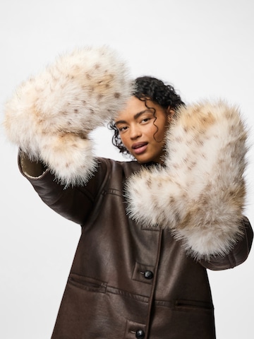 PIECES Mittens 'PCPLUSH' in White