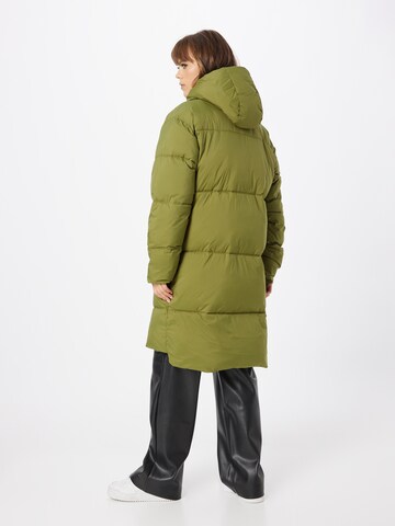 Cappotto invernale di mazine in verde