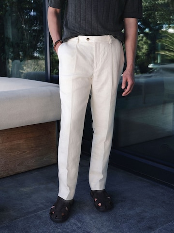 Regular Pantalon à pince Next en beige : devant