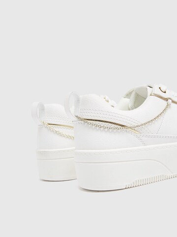 Baskets basses Pull&Bear en blanc