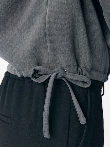 OBJECT - Chaqueta de entretiempo 'OBJSIGRID' en gris