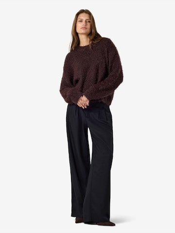 Noisy may Sweater 'NMSASSY' in Brown