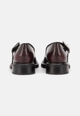 VAGABOND SHOEMAKERS Baleríny s řemínky 'ELLIS' – červená