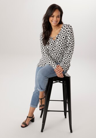 Aniston Blouse in Black