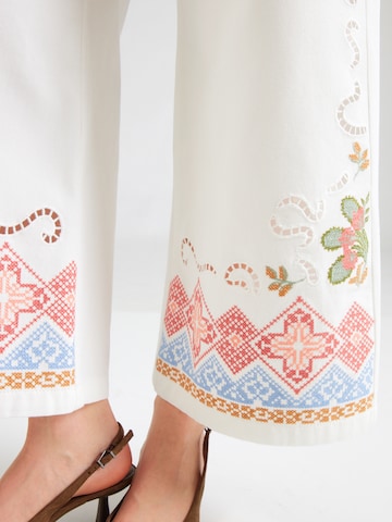 Weekend Max Mara Široký strih Džínsy 'ADUNCO' - Biela