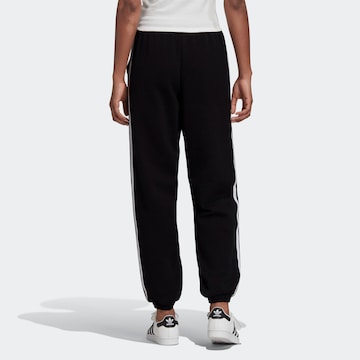 Regular Pantaloni de la ADIDAS ORIGINALS pe negru