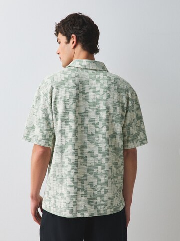Tricou de la Next pe verde